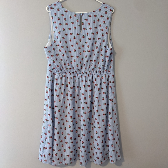 Monteau Floral Dress - Picture 2 of 3